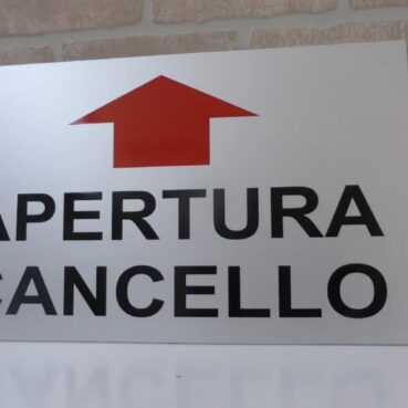 Accessori pulsantiere e casellari 27