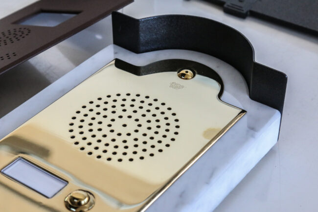 Pulsantiere in ottone lucidato PGR 017